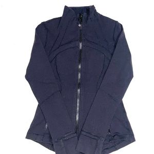 LULULEMON SIZE 4 BLACK DEFINE JACKET